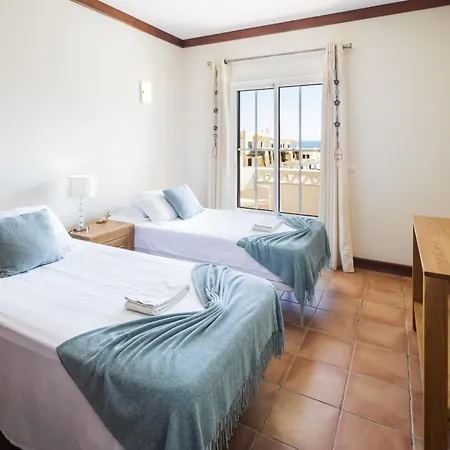 Holiday home 40 Terracos De - Casa Nicolinha *